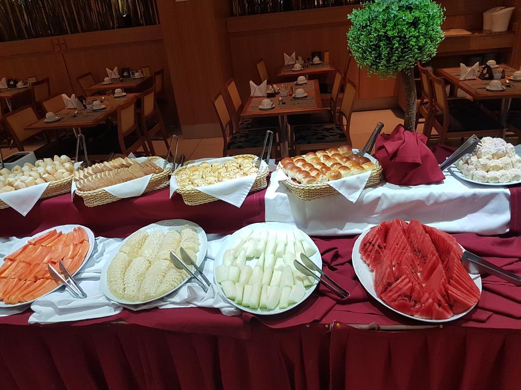 Hotel Atlantico Business Centro Ρίο ντε Τζανέιρο Εξωτερικό φωτογραφία Breakfast buffet at a hotel
